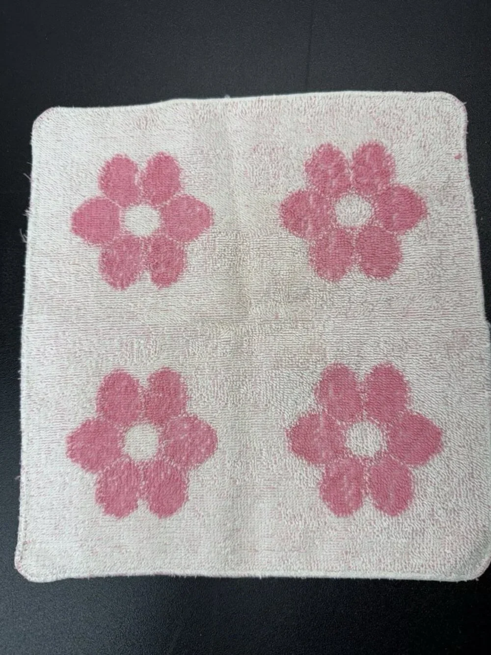 Vintage Daisy Floral Mod Floral Pink White Washcloth Cotton Face Towel MCM Retro